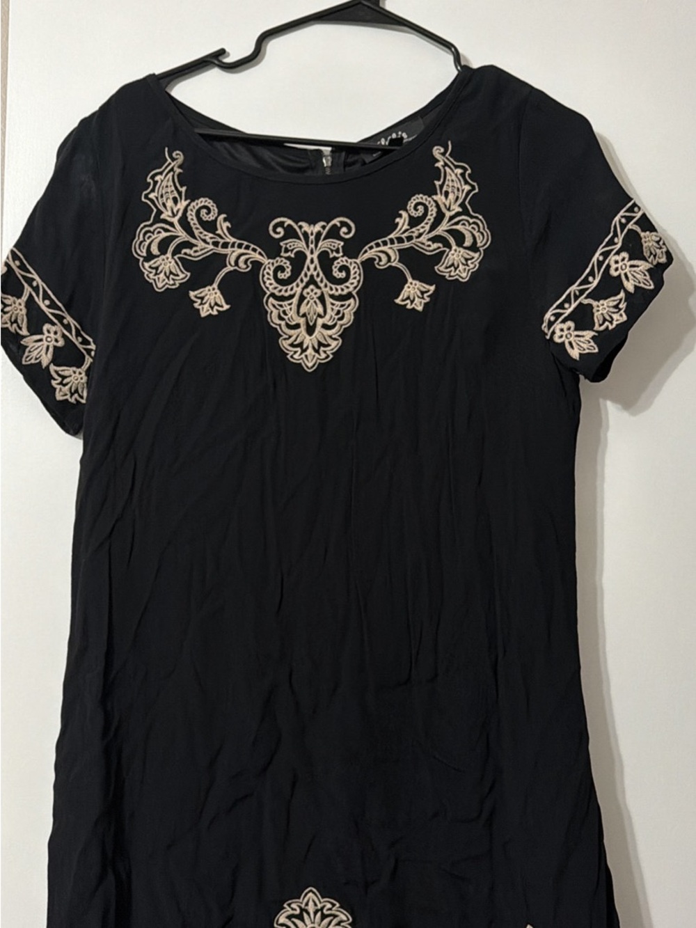 Lulu's Black Short-Sleeve Tunic with Cream Embroidery